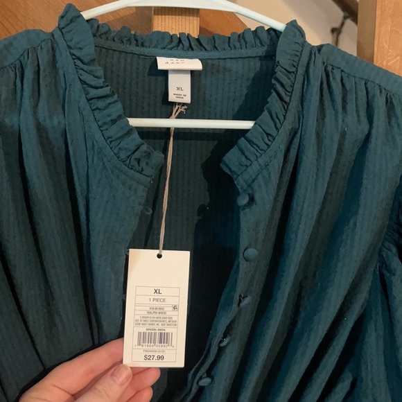 Green puff sleeve A-line dress - Picture 3 of 4